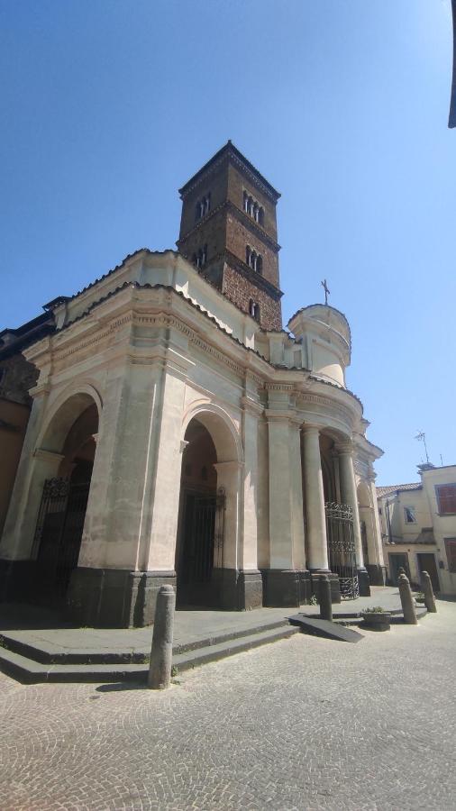 Piazza Duomo Casa Vacanze Sutri Eksteriør bilde