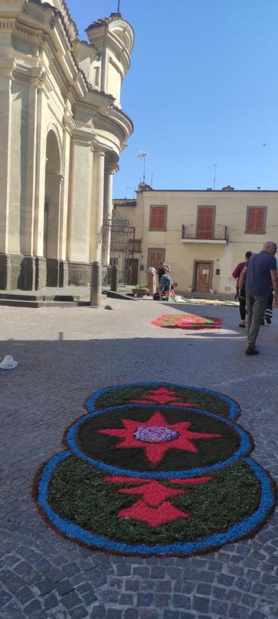 Piazza Duomo Casa Vacanze Sutri Eksteriør bilde