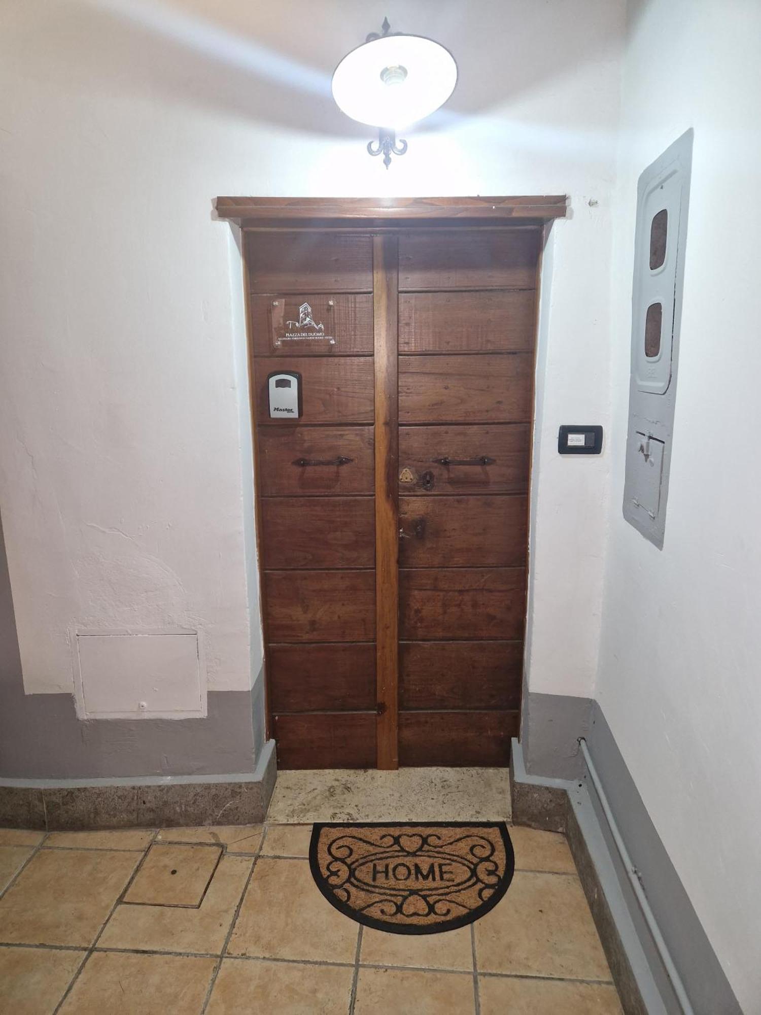 Piazza Duomo Casa Vacanze Sutri Eksteriør bilde